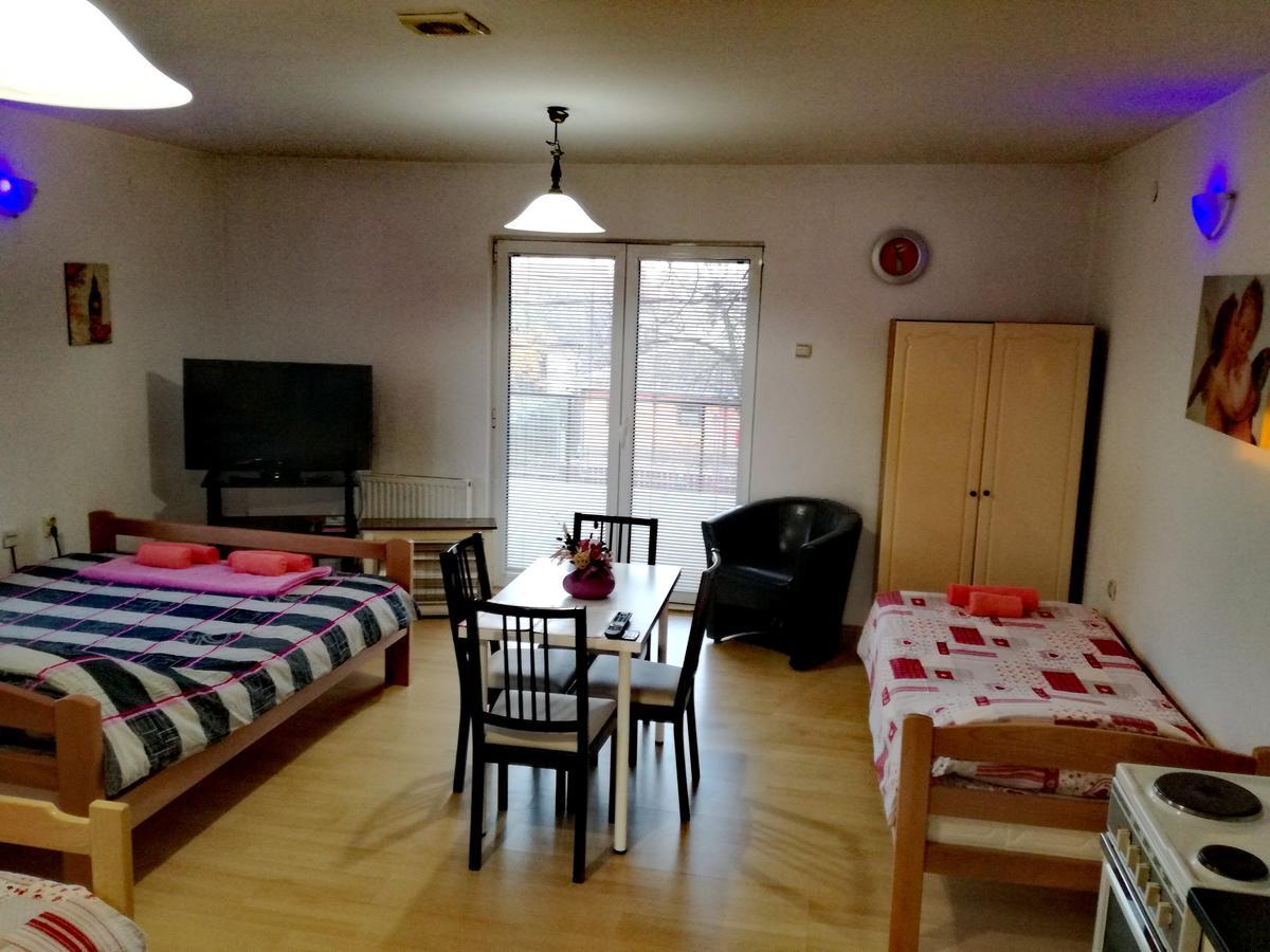 Maslina Rooms Smederevo Buitenkant foto